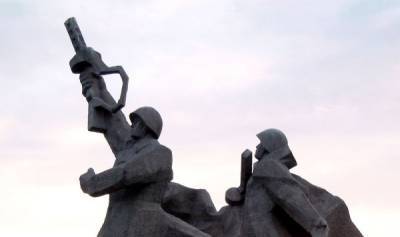 Деньги обходят стороной Памятник освободителям Риги