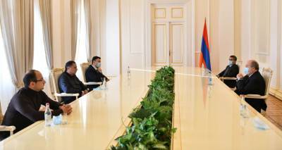 Президент Армении встретился с представителями партии Сержа Саргсяна