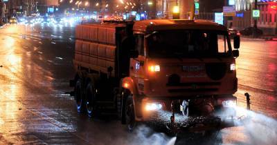 Власти Москвы объяснили мытье дорог в дождь