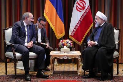 Почему мусульманский Иран поддержал христианскую Армению в конфликте с Азербайджаном