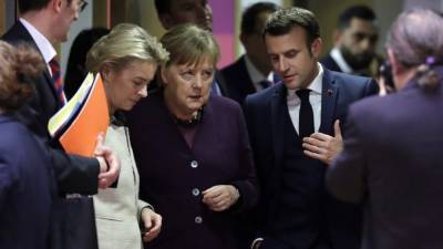 Меркель и Макрон заговорили о реформировании системы открытых границ