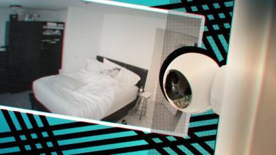 Камеры в раздевалках и примерочных: кто и зачем ведет слежку за людьми