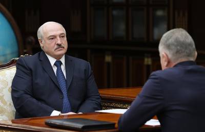 Лукашенко – главе Федерации профсоюзов Беларуси: Интересы народа, трудяг, должны лежать во главе угла нашей политики