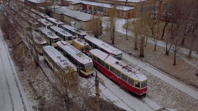 Конечная остановка: в Челябинске засняли с воздуха депо списанных трамваев