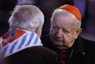 Польского кардинала обвинили в покрывании священников-педофилов за деньги