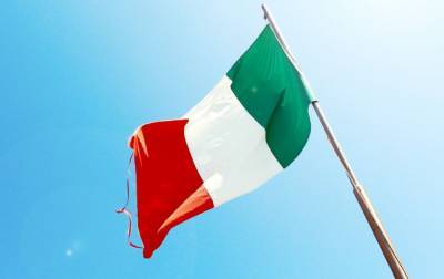Впервые с апреля в Италии за сутки от COVID-19 умерло почти 600 человек