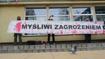 В Польше устроили акцию протеста после гибели 16-летнего казахстанца, которого застрелил браконьер