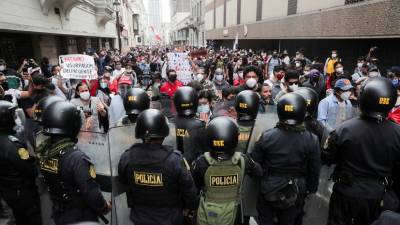 В столице Перу проходят протесты