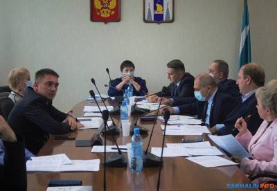 Сахалинские депутаты вслед за федералами меняют выборное законодательство