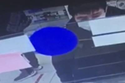 В Улан-Удэ ищут похитителя мобильного телефона из аптеки