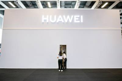 Huawei не выдержал санкций США