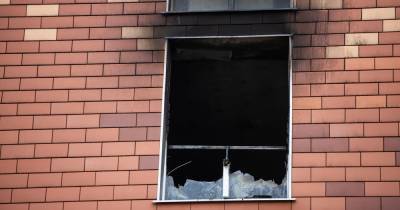 В Зеленоградске семь человек эвакуировали из горящего довоенного дома
