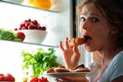 Диетологи раскрыли самые опасные пищевые привычки женщин nbsp