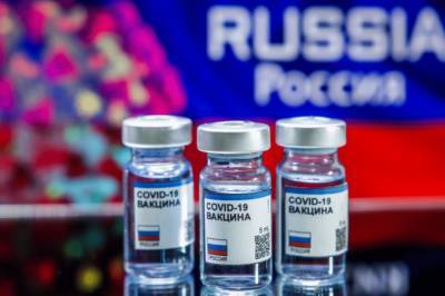 Российские медики заразились COVID-19 после применения отечественной вакцины