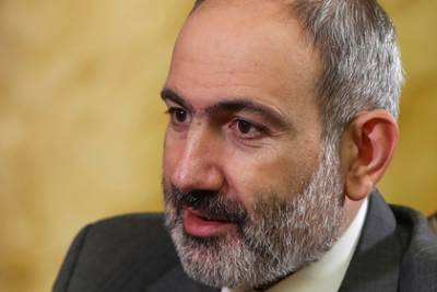 Пашинян объяснил подписание соглашения по Карабаху попыткой избежать коллапса