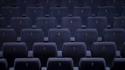 Московские театры и кино обязали сократить количество продаваемых билетов