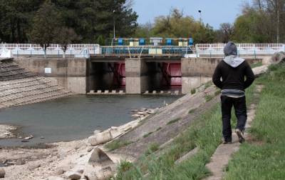 У Зеленского назвали вопрос водоснабжения Крыма рычагом давления в руках Украины