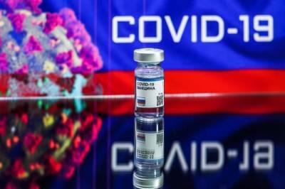 На Алтае трое медиков заболели коронавирусом после вакцинации