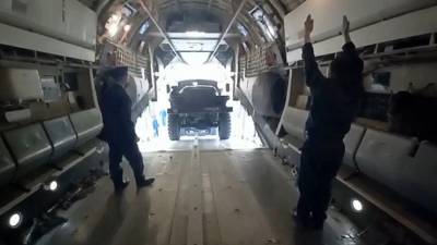 Еще три самолета с российскими миротворцами вылетели в Нагорный Карабах