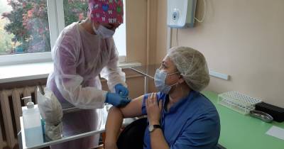 Алтайские медики заразились коронавирусом после вакцинации