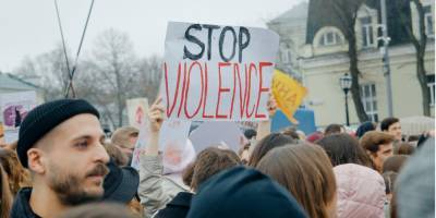 Вооруженный конфликт на востоке Украины обострил проблему домашнего и сексуального насилия — доклад Amnesty International