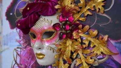 На выставке в Твери покажут великолепие венецианских масок