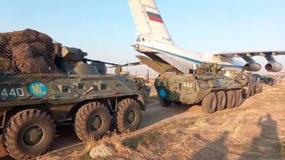 Колонна миротворцев выдвинулась в район операции в Нагорном Карабахе