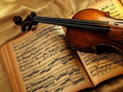 «Видеть музыку сердцем»: в Челябинской филармонии стартует цикл концертов для слушателей с ограничениями зрения