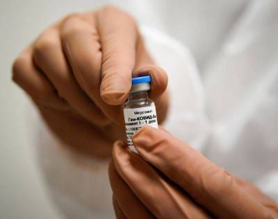 Минздрав РФ говорит, что Турция хочет выпускать российскую вакцину от COVID-19