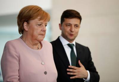 Зеленский просил Меркель «дожать» Кремль до встречи советников «нормандской четвёрки»