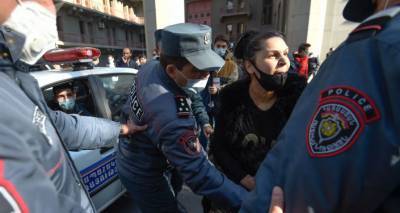 Акция протеста в центре Еревана: около 130 граждан доставлены в отделения полиции