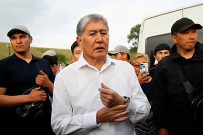 Бывший президент Киргизии попросил оставить его под стражей
