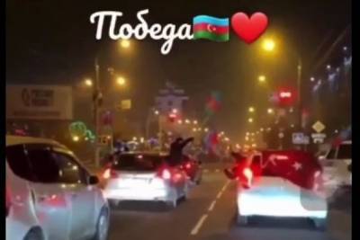 Глава диаспоры не смог объяснить появление кортежей с флагами Азербайджана в Чите