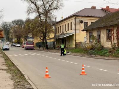 Во Львовской области маршрутка насмерть сбила на «зебре» девочку