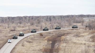 Российские миротворцы выдвигаются на позиции в Нагорном Карабахе