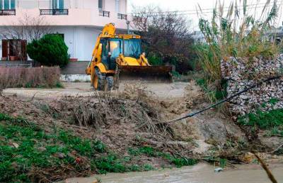 Сильные ливни привели к наводнению на греческом Крите