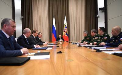 Путин: Нужно обеспечить живучесть систем управления ядерного оружия