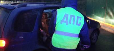 В Петрозаводске автоинспекторы поймали у школы родителей-нарушителей