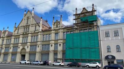 Контракт на реставрацию фасада фабрики «Маяк» на Нижне-Волжской набережной заключат 28 ноября