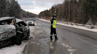 На Серовском тракте погиб 28-летний водитель. Его автомобиль занесло на встречку (ФОТО)
