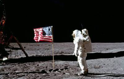 «Первой жертвой» Джо Байдена может стать американская Лунная программа