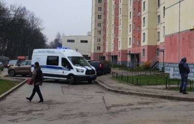 СМИ: в Ленобласти муж убил топором жену на работе
