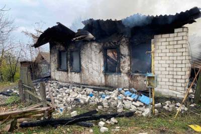 На Черниговщине взорвался и горел жилой дом