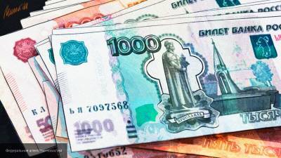 ВЦИОМ: большинство россиян предпочитают тратить деньги по минимуму
