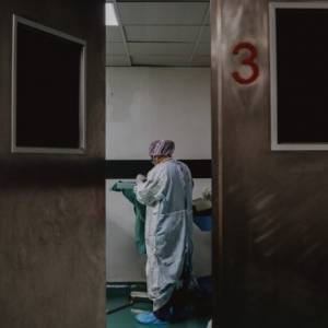 Шмыгаль: Без карантина медсистема долго не продержится