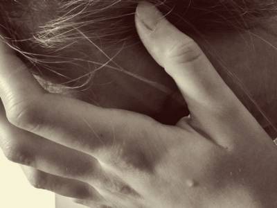 Житель Алтая изнасиловал психбольную женщину