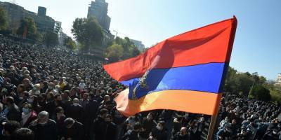 В Ереване митингующие выдвинули ультиматум Пашиняну