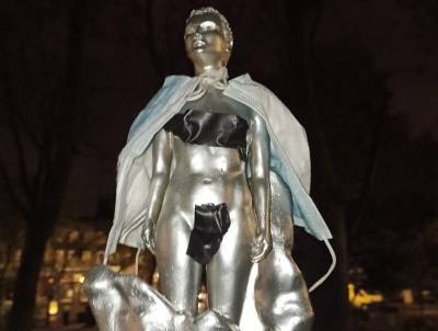 Памятник голой феминистке в Лондоне возмутил сторонниц движения