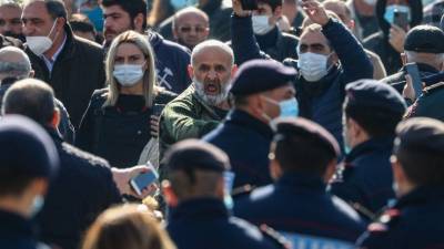 Акция оппозиции в Ереване вылилась в массовые задержания