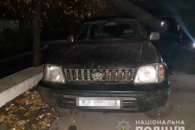 Перепутал с браконьерами: В Харьковской области мужчина обстрелял автомобиль с людьми, в результате чего один человек ранен